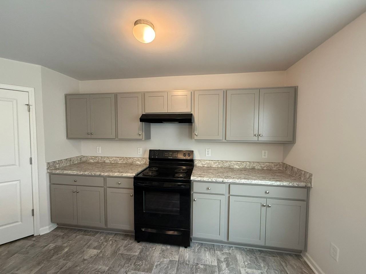 144 Maple Tree Ln #1 - Photo 4 of 41