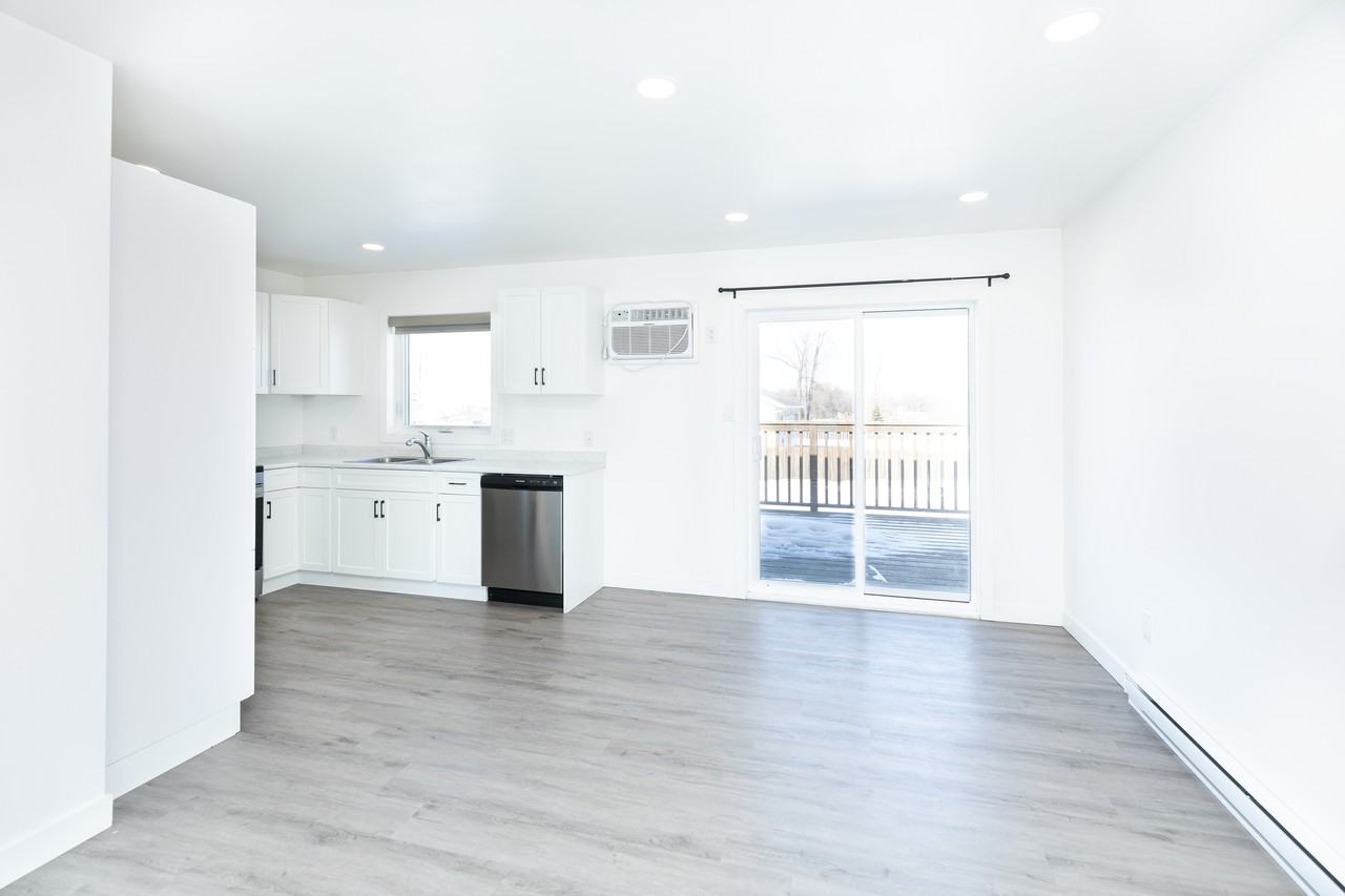 29 Fourth Avenue North - Photo 5 of 25