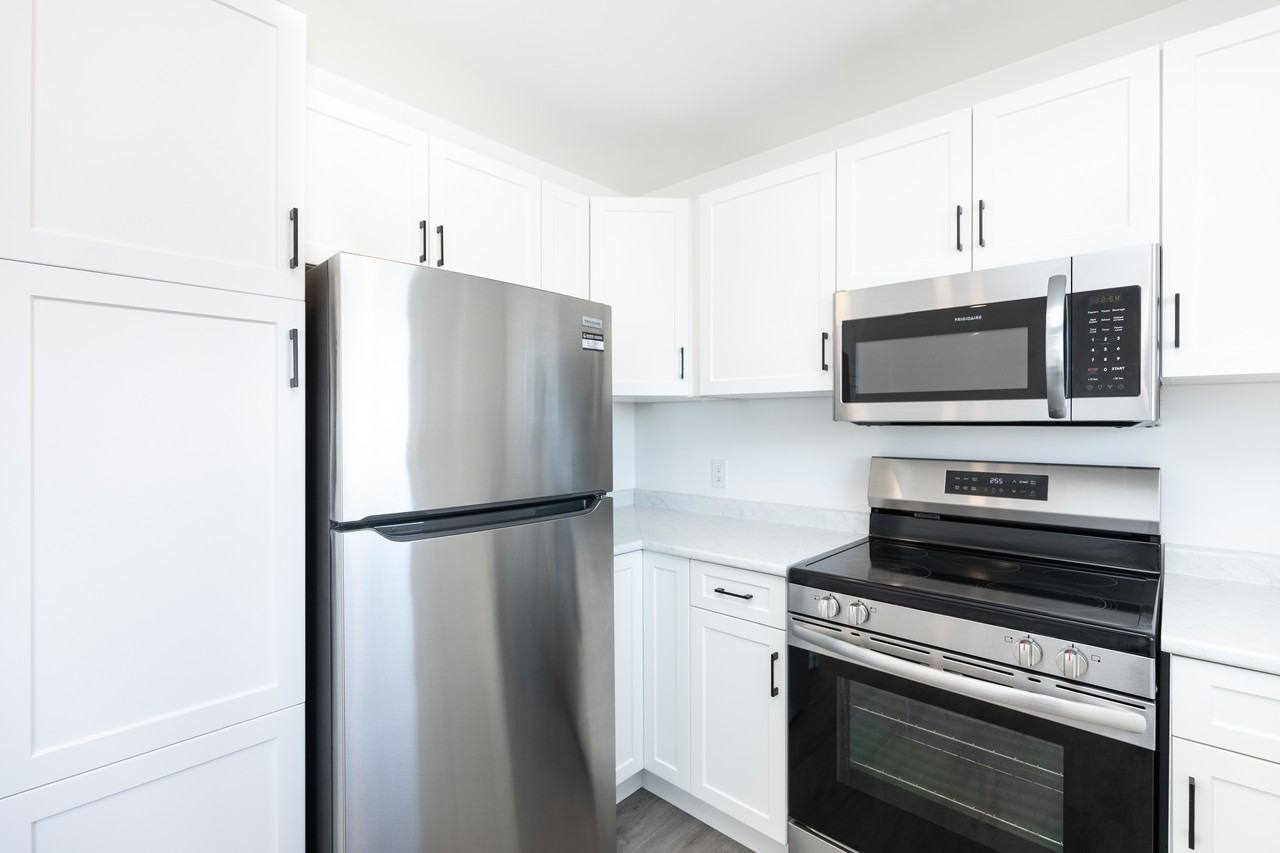 29 Fourth Avenue North - Photo 3 of 25