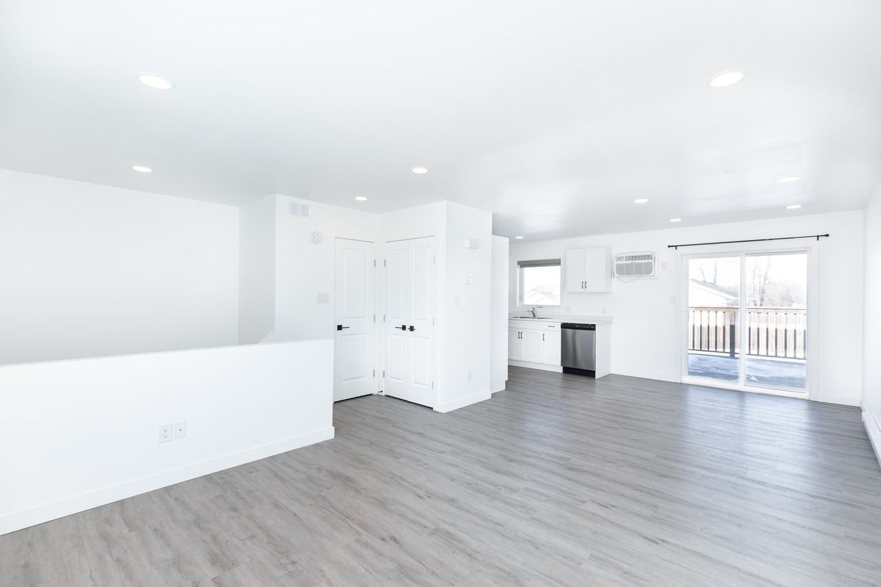 29 Fourth Avenue North - Photo 6 of 25