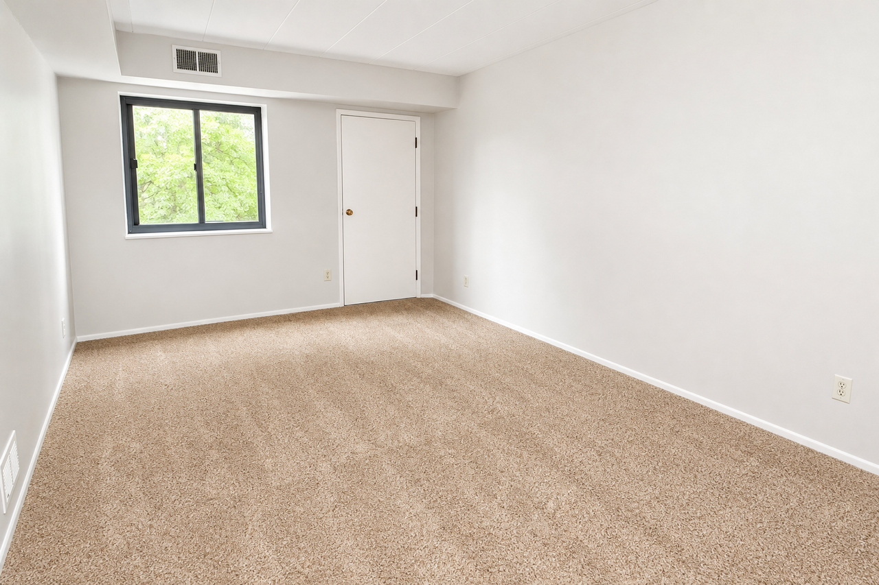 504 ORCHARD AVENUEAPT 205 #205 - Photo 5 of 10