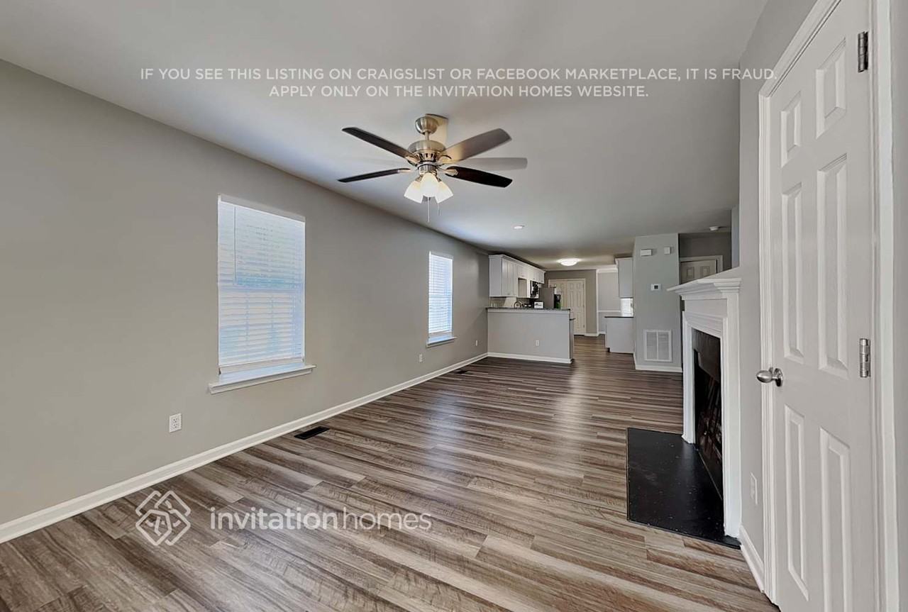 1105 Kavkaz St - Photo 3 of 18