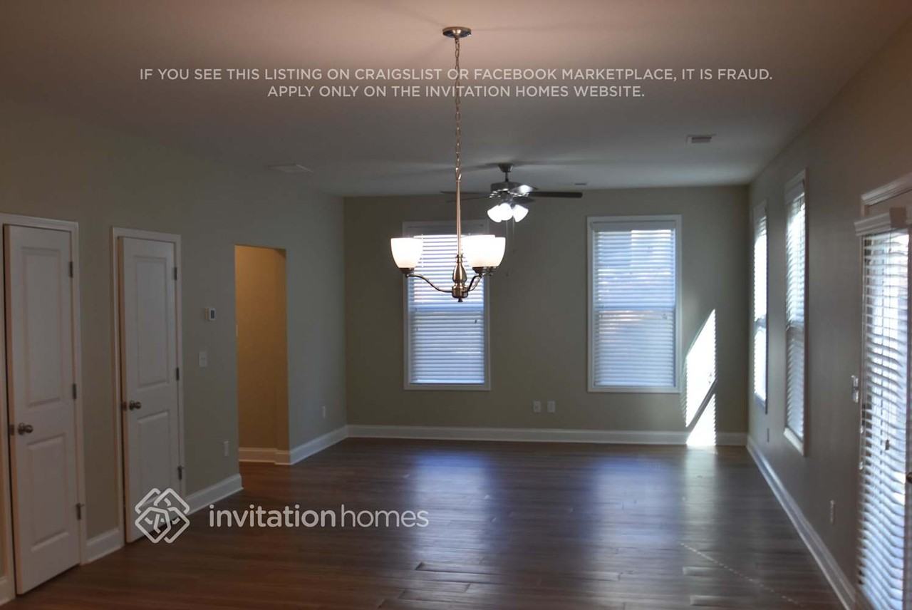 378 White Trillium Dr - Photo 2 of 10