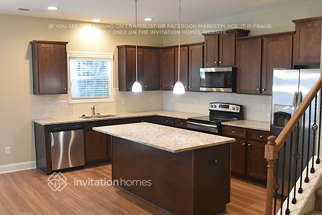 378 White Trillium Dr - Photo 4 of 10
