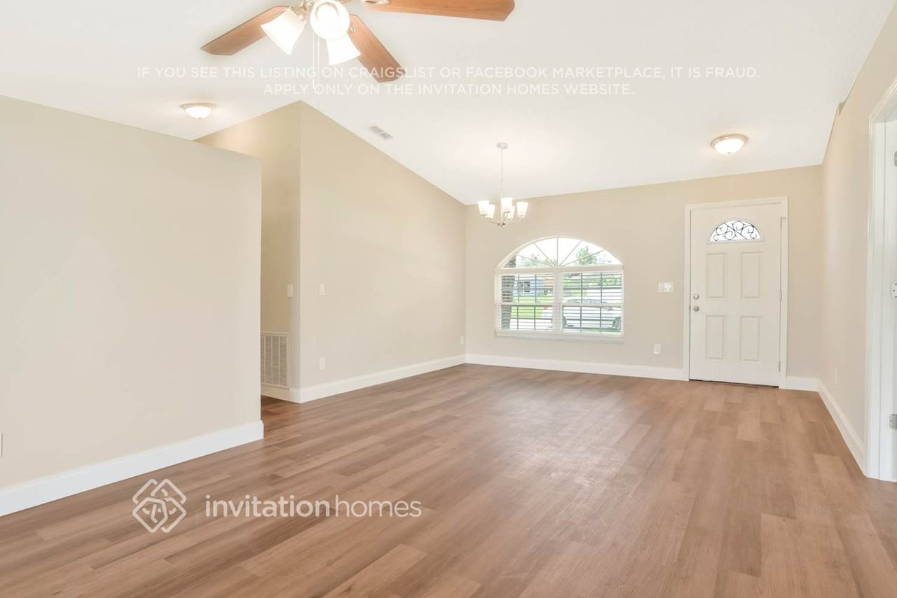 676 Regency Way - Photo 4 of 26