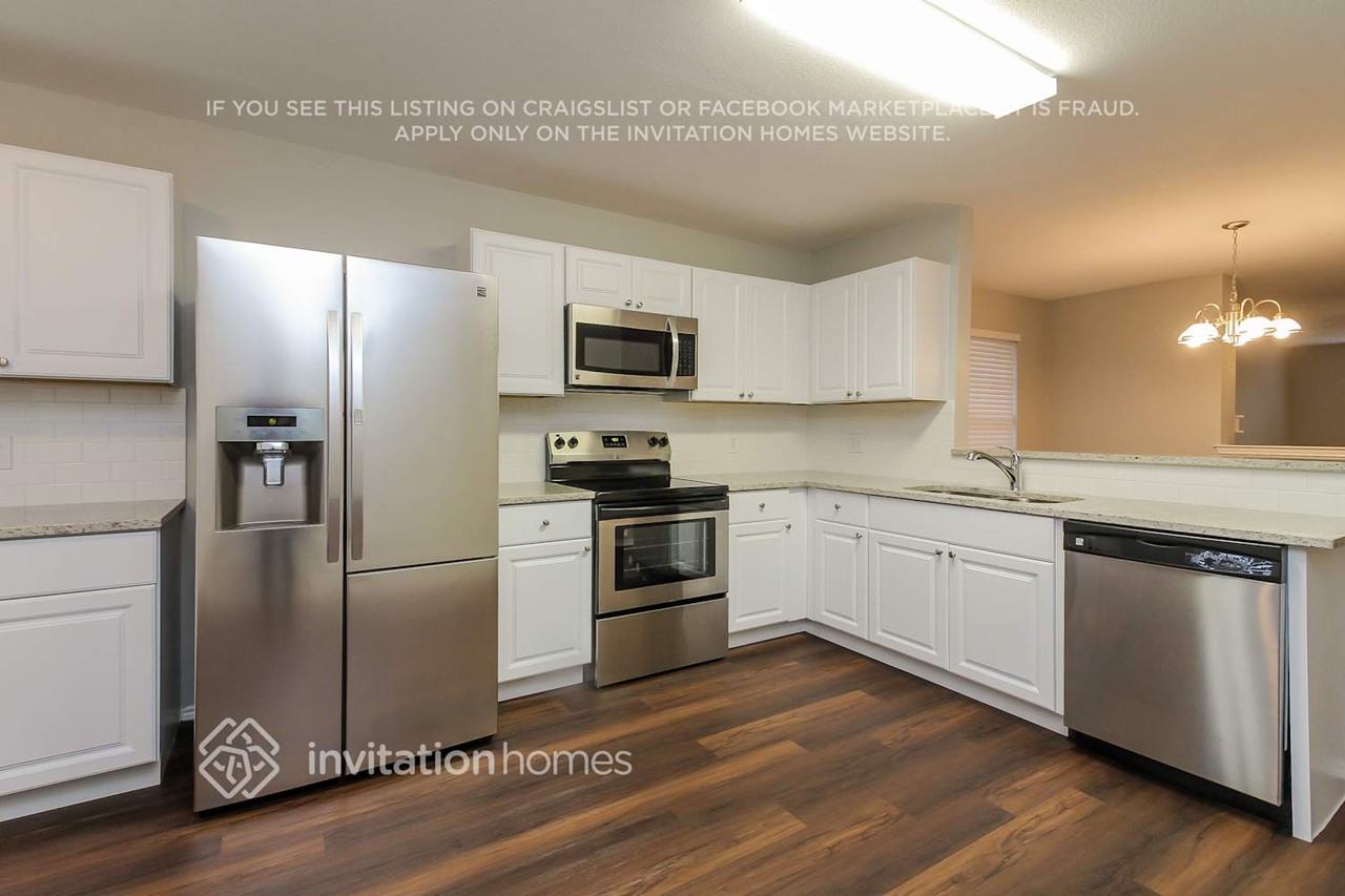 2940 Marco Dr - Photo 6 of 20