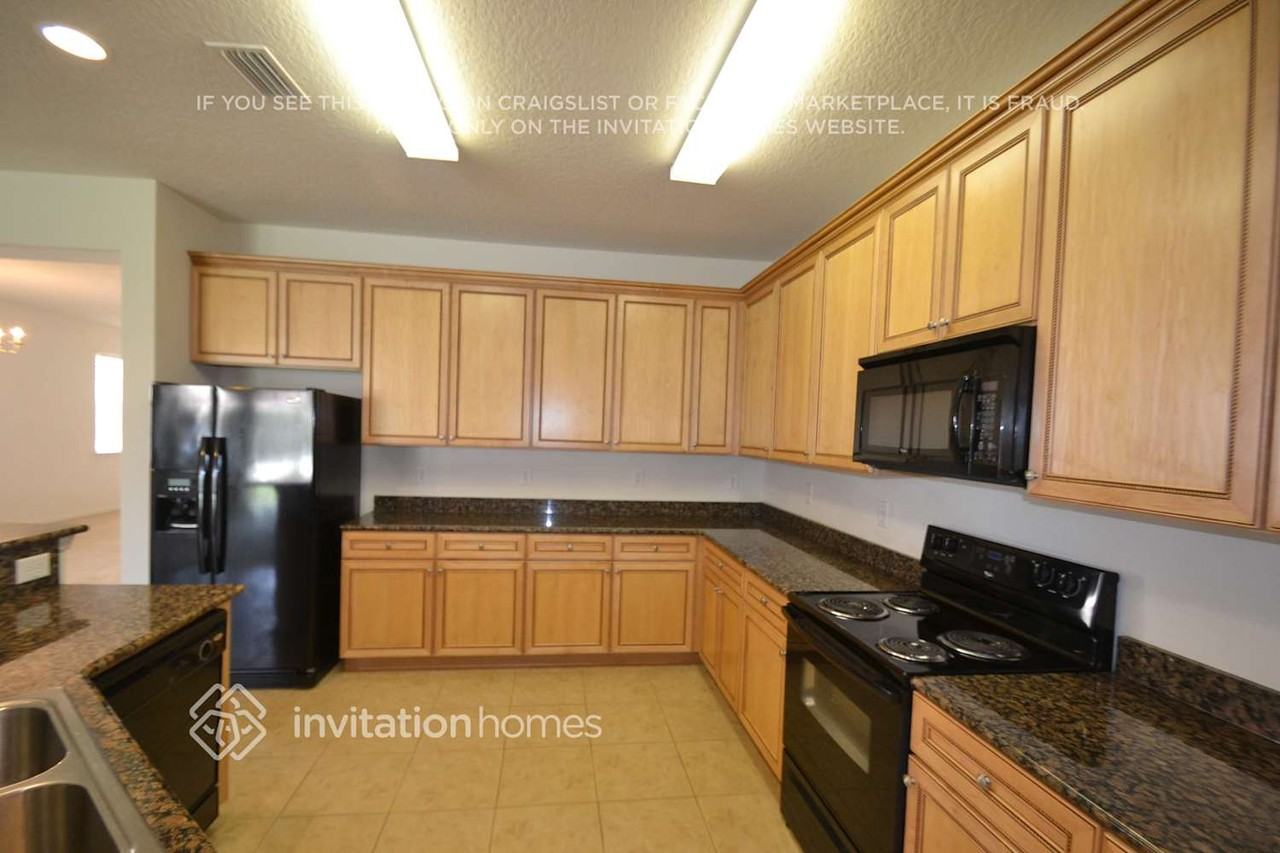 3320 Pino Ave - Photo 2 of 14