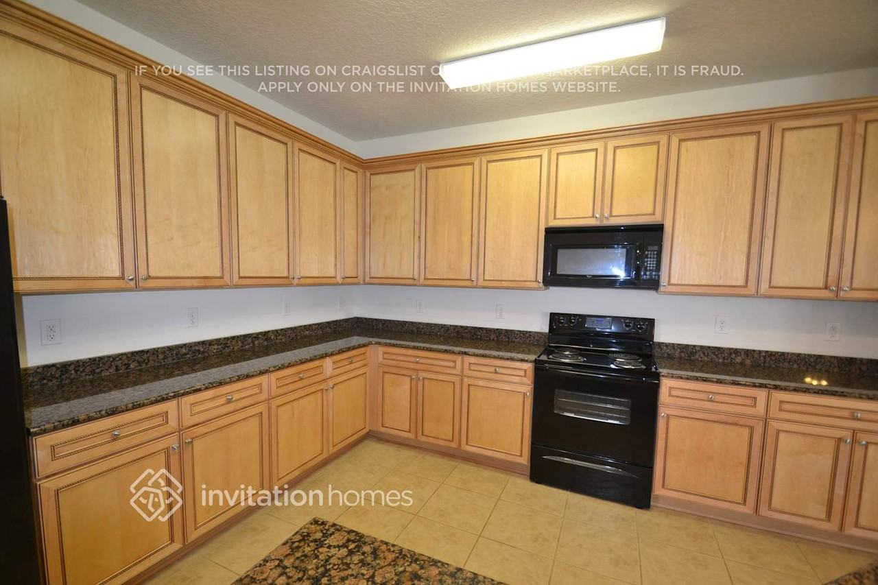 3320 Pino Ave - Photo 5 of 14