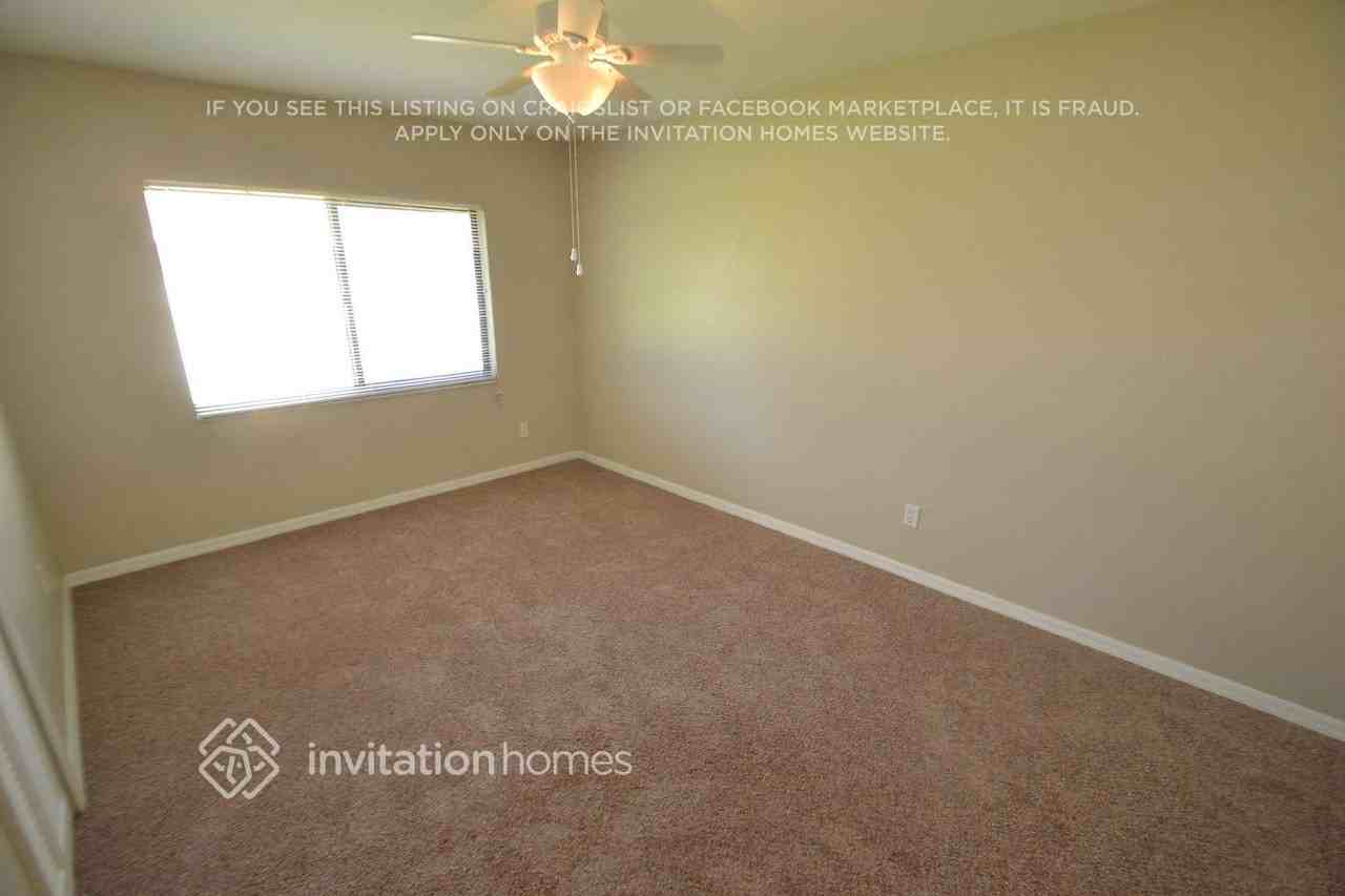 808 Sw 7th Ter - Photo 4 of 7