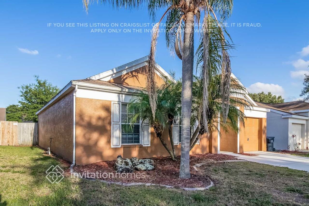 12521 Dawn Vista Dr - Photo 2 of 19