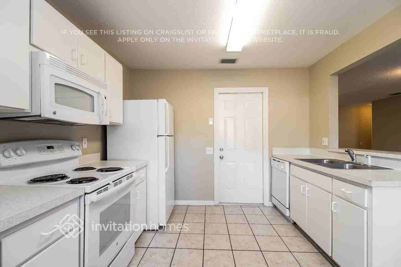 12521 Dawn Vista Dr - Photo 7 of 19
