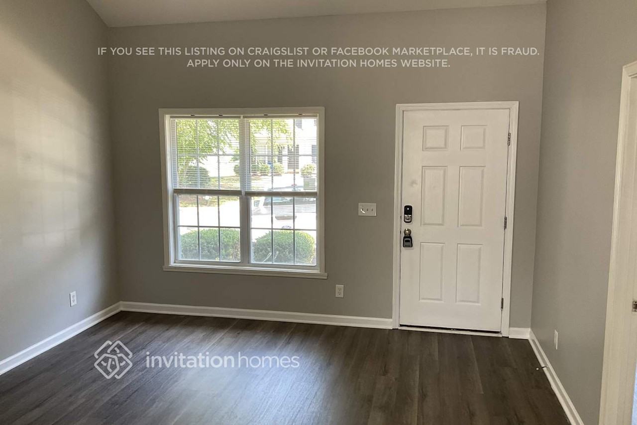 4200 Youngstown Dr - Photo 4 of 20