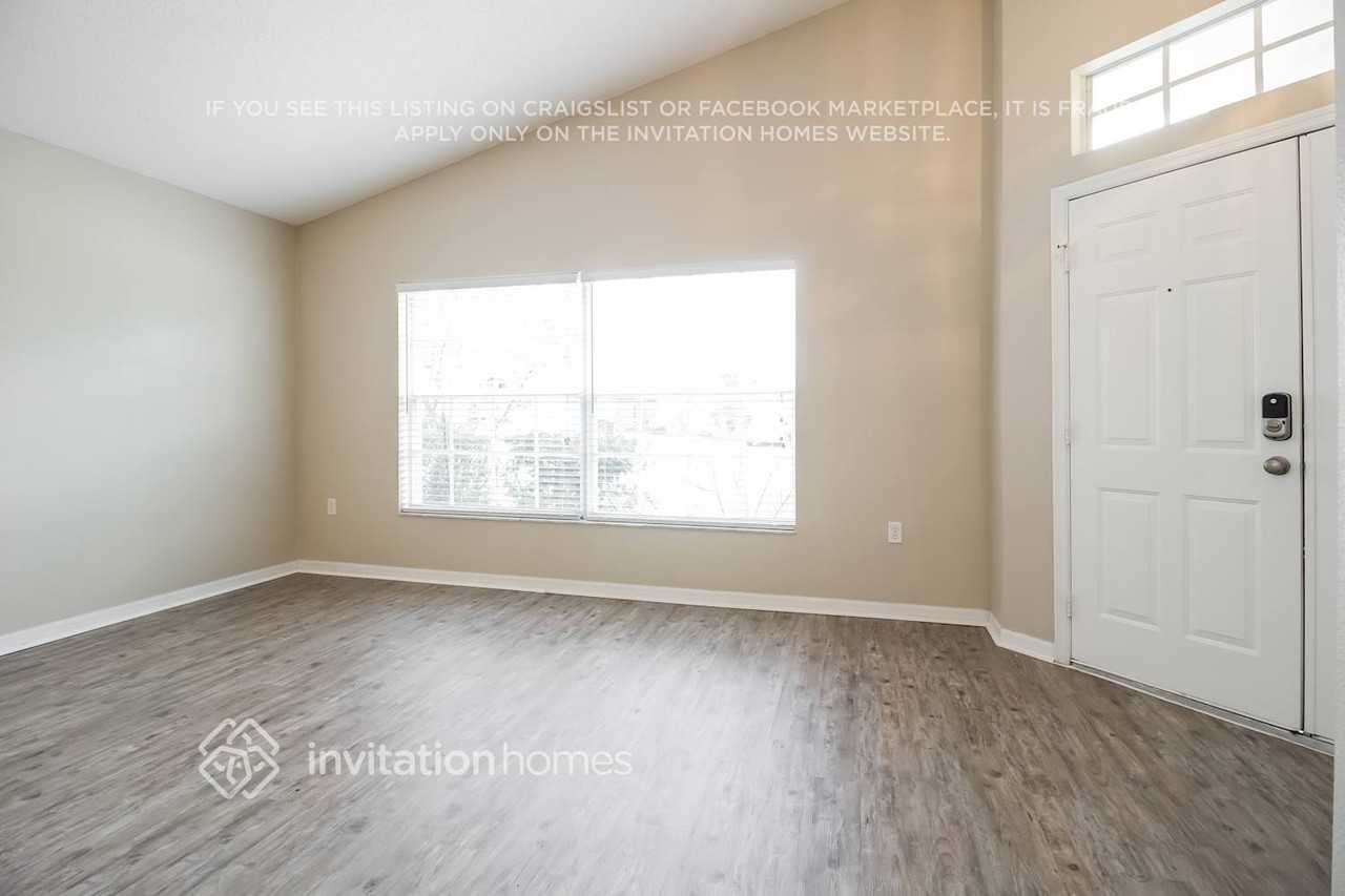 127 Rose Hill Trl - Photo 4 of 20