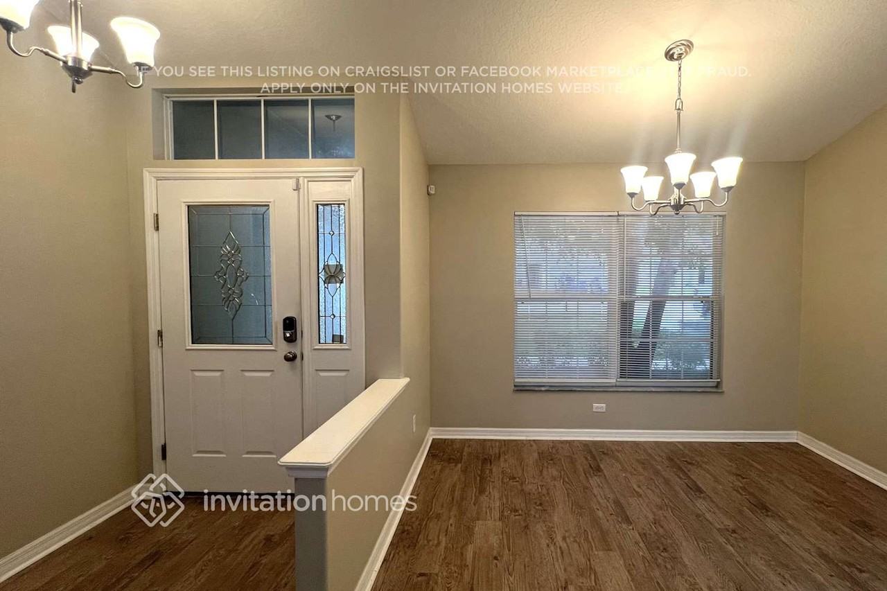 218 Compass Rose Dr - Photo 3 of 15