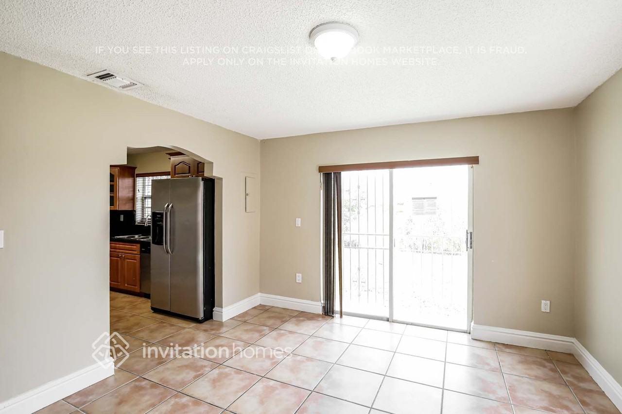 14002 Sw 161st Ter - Photo 6 of 18