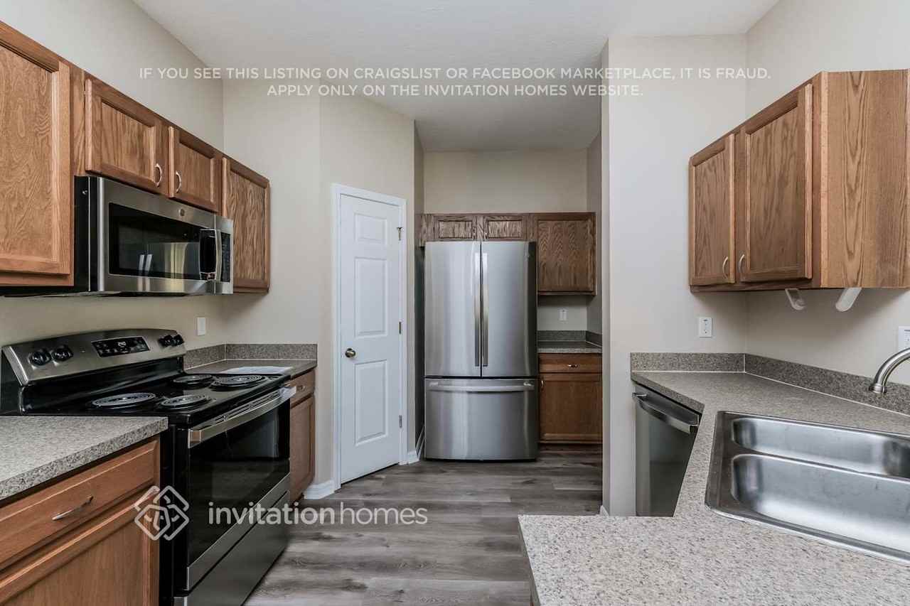 5152 Blue Roan Way - Photo 7 of 19