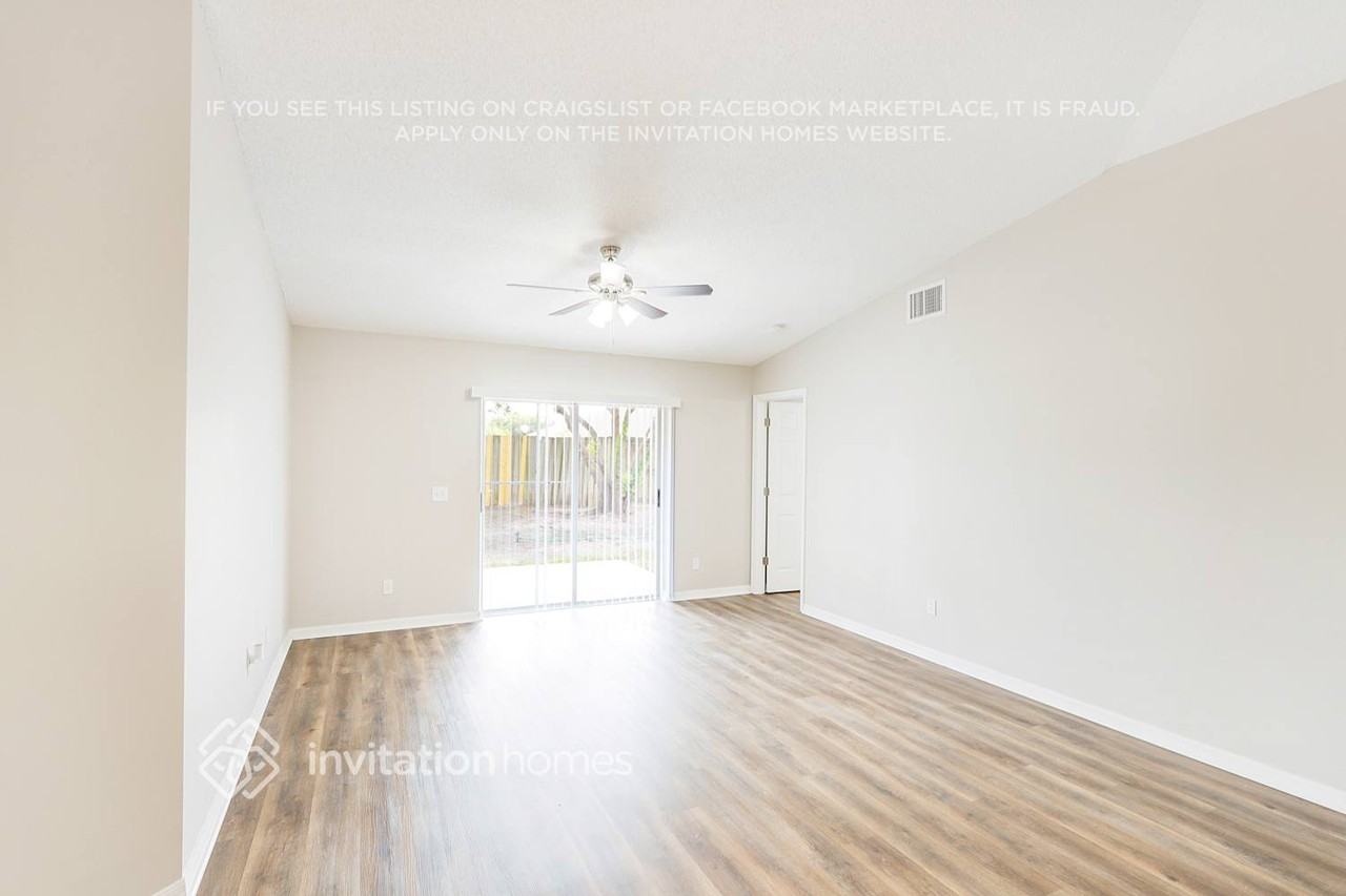 13405 Prestwick Dr - Photo 2 of 21