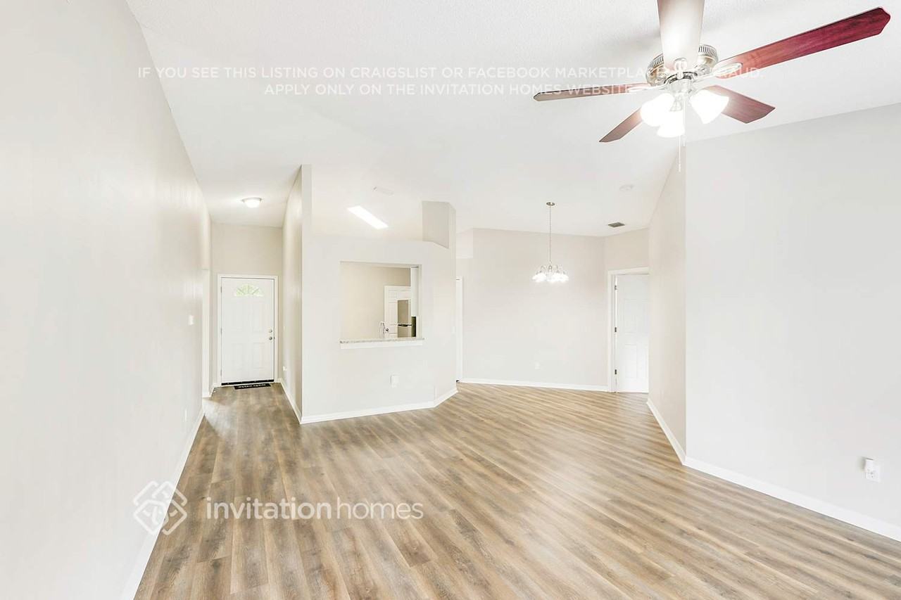 13405 Prestwick Dr - Photo 5 of 21