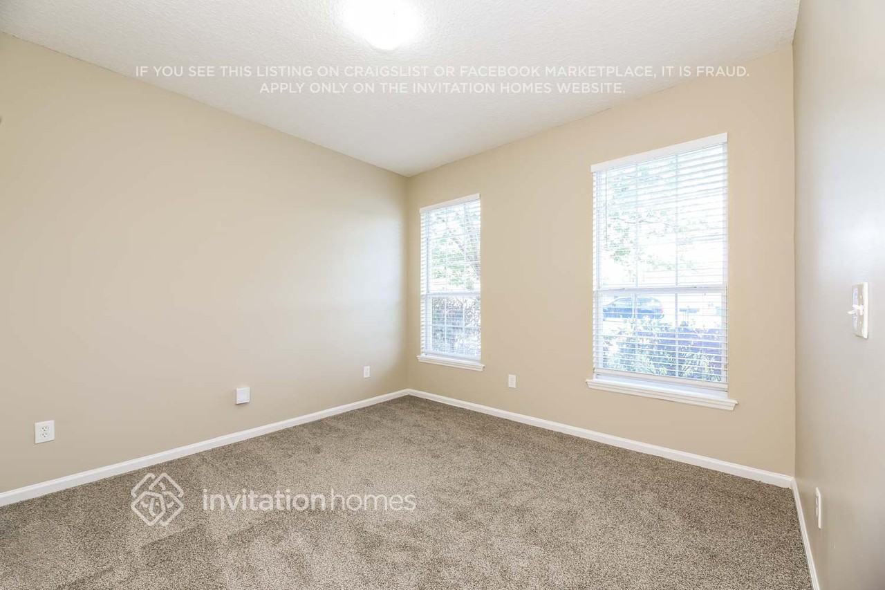 11315 Claudine Ct - Photo 5 of 18