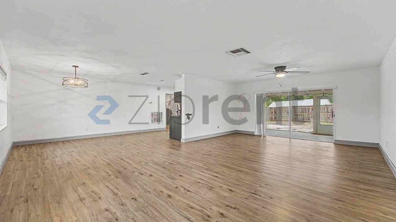 958 Cobblestone Dr - Photo 4 of 18