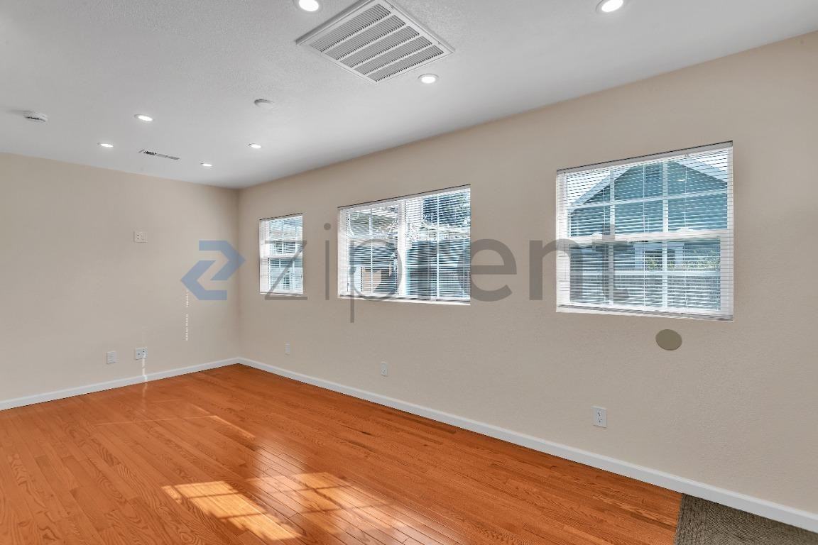 4027 Fullington St - Photo 2 of 14