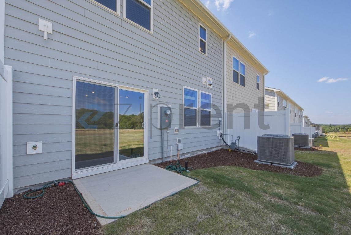 6212 Old Tavern Dr - Photo 5 of 47