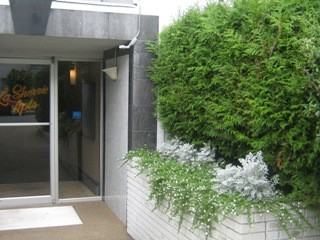 LA SHERRIE APTS - Photo 4 of 15