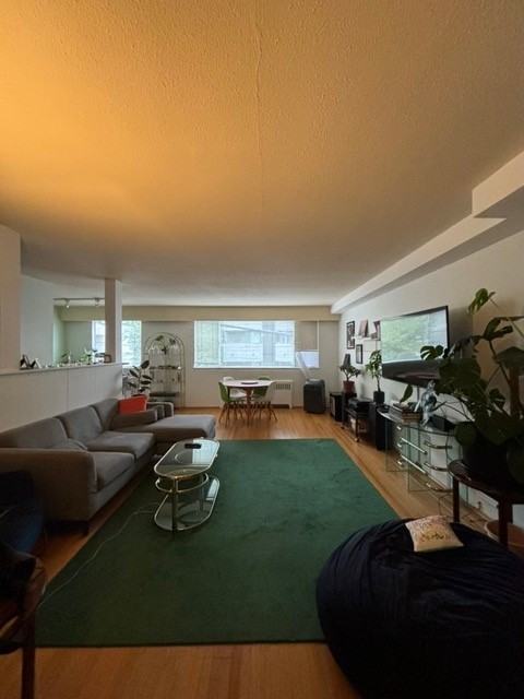LA SHERRIE APTS - Photo 6 of 15