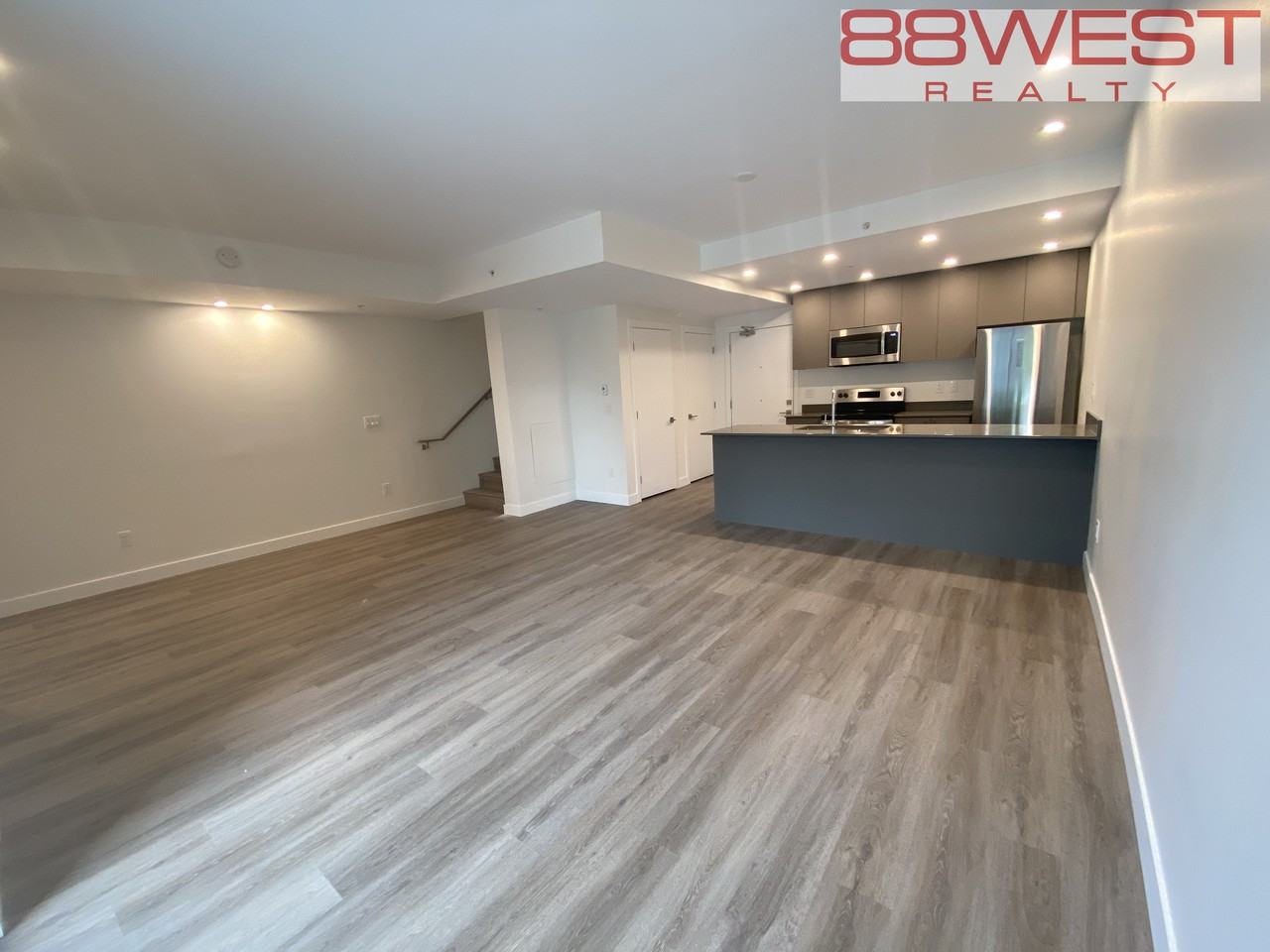 181 6th Street West #TH 4 - Photo 5 of 27