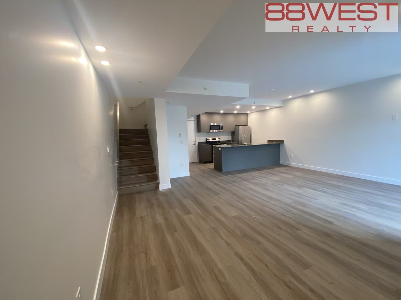 181 6th Street West #TH 4 - Photo 4 of 27