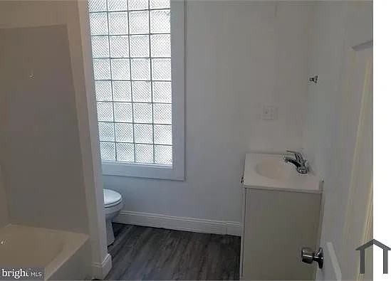 504 Beaumont Ave #1 - Photo 5 of 10