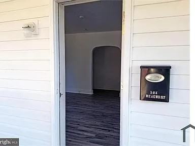 504 Beaumont Ave #1 - Photo 6 of 10