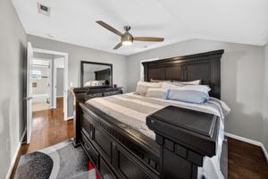 featured image of 5211 Jay St Ne #1