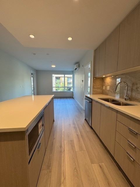 Skylark 203 - Photo 3 of 22