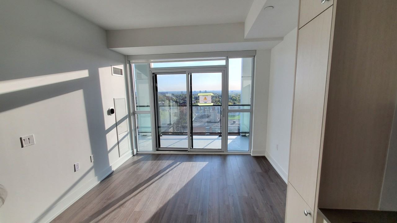 722-50 George Butchart Drive, North York - Photo 2 of 8