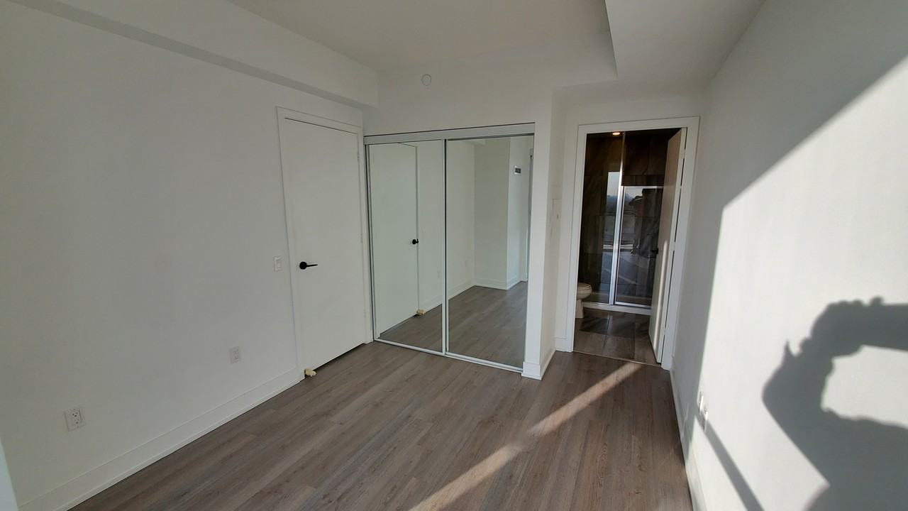 722-50 George Butchart Drive, North York - Photo 4 of 8