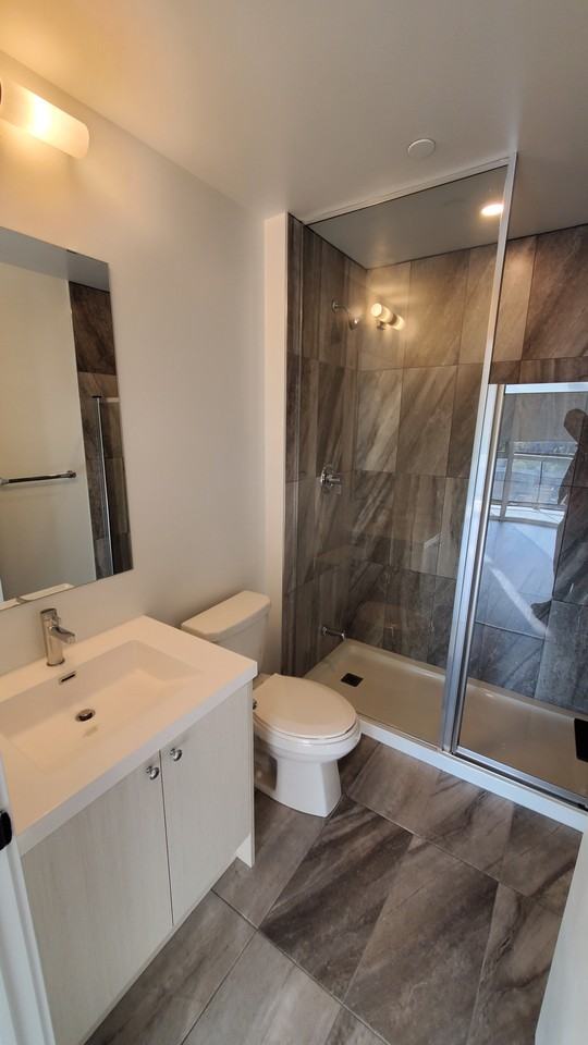 722-50 George Butchart Drive, North York - Photo 5 of 8