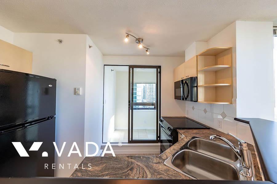 The Lions Studio Rental 1510 - Photo 3 of 15