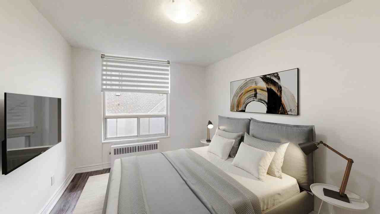 166 Carlton Street - Photo 5 of 11