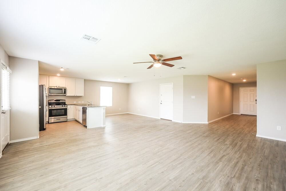 14612 Greenfield Ml - Photo 5 of 17