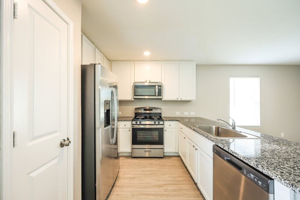 14612 Greenfield Ml - Photo 6 of 17