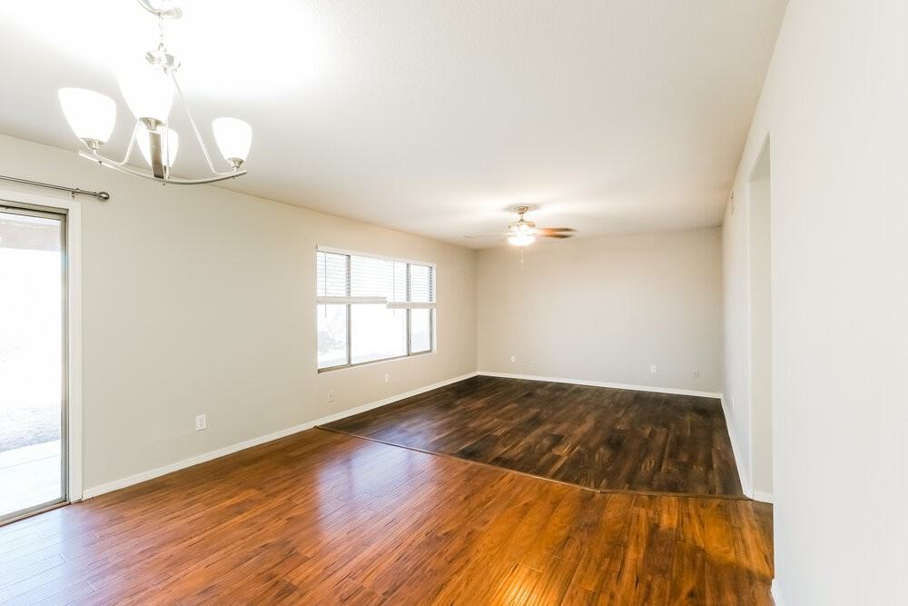3802 N 104th Ave - Photo 5 of 17