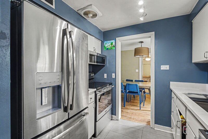 3633 41st Ave W - Photo 4 of 20