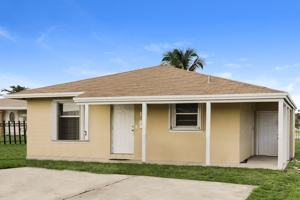 featured image of 300 Nw 3rd Ct