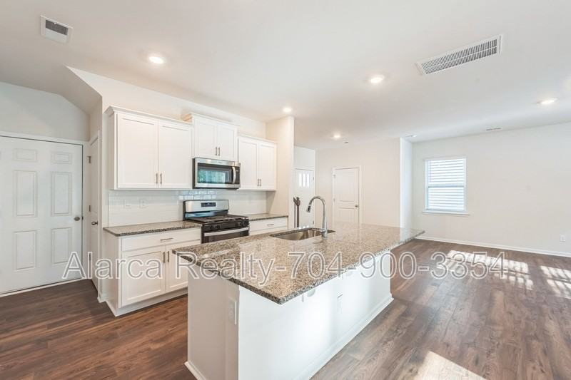 14220 Wilson Mac Ln - Photo 6 of 21