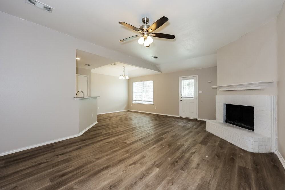 2628 Hidden Springs Dr - Photo 4 of 16