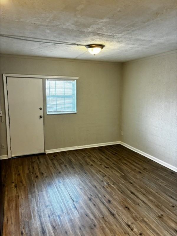 2150 Inwood Ter #8 - Photo 2 of 8
