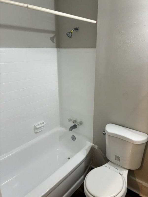 2150 Inwood Ter #8 - Photo 7 of 8