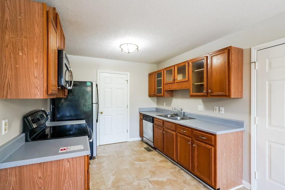 206 Sierra Dr - Photo 6 of 16
