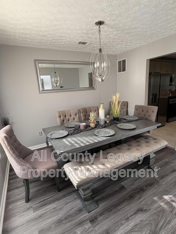 3022 Winding Grove Dr - Photo 5 of 12